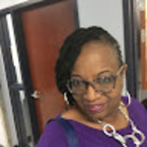 Meet your Posher, Cassandra